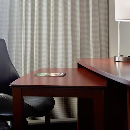Courtyard By Marriott Fayetteville Ngoại thất bức ảnh