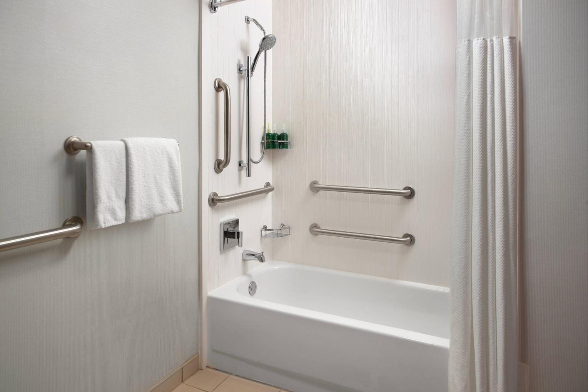 Courtyard By Marriott Fayetteville Ngoại thất bức ảnh
