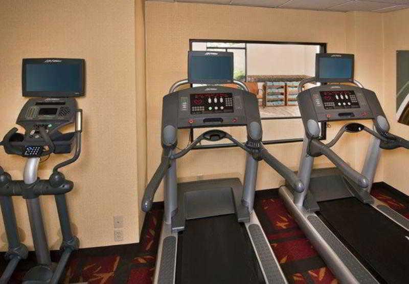 Courtyard By Marriott Fayetteville Ngoại thất bức ảnh