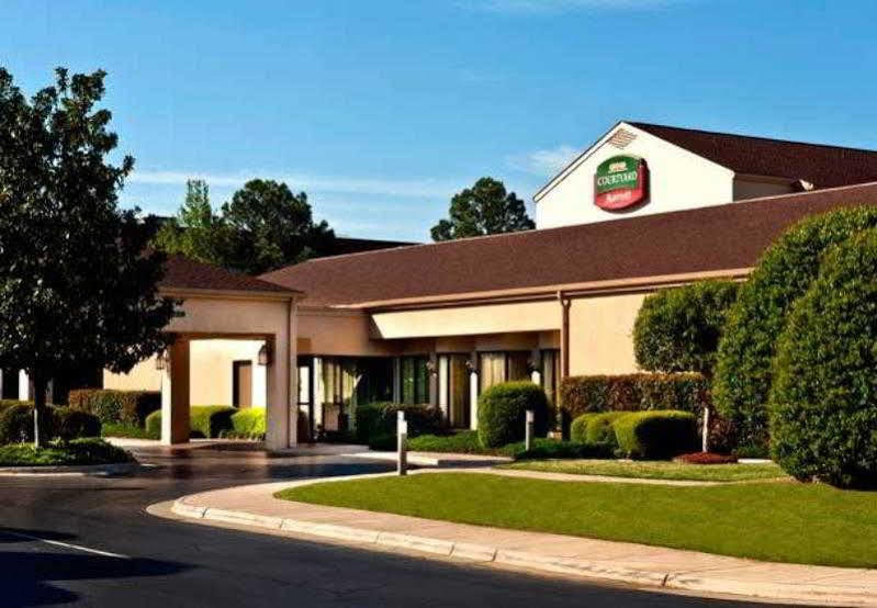 Courtyard By Marriott Fayetteville Ngoại thất bức ảnh
