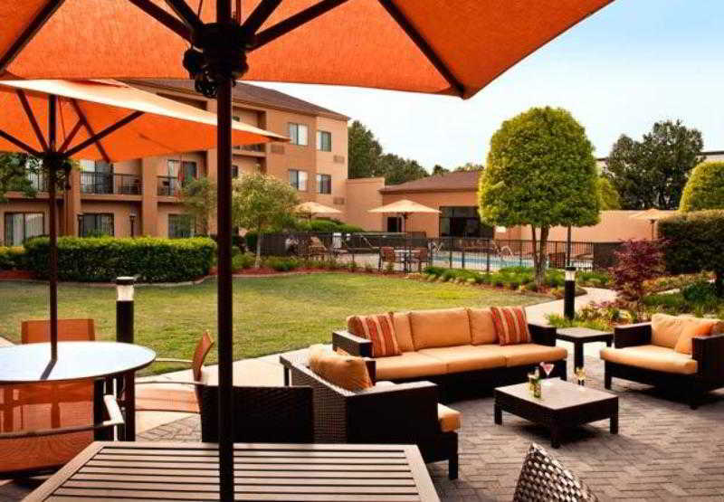 Courtyard By Marriott Fayetteville Ngoại thất bức ảnh