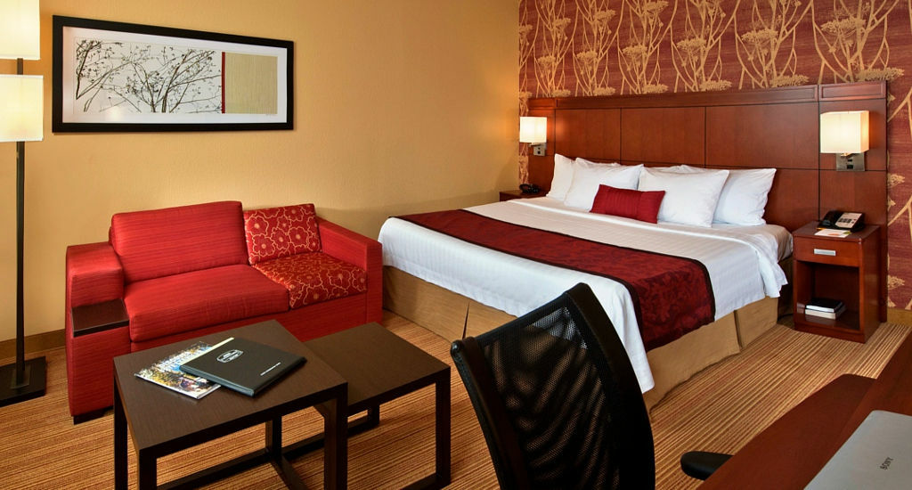 Courtyard By Marriott Fayetteville Phòng bức ảnh