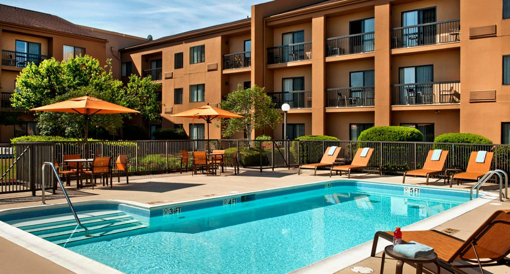Courtyard By Marriott Fayetteville Ngoại thất bức ảnh